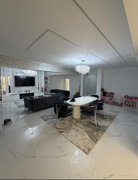 Pallady Penthouse exclusivist, lift propriu,